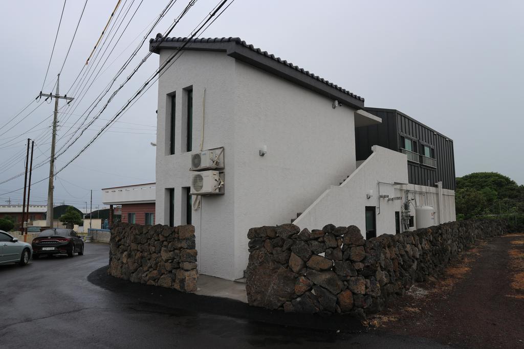 Blue Island Guesthouse Seogwipo Bagian luar foto