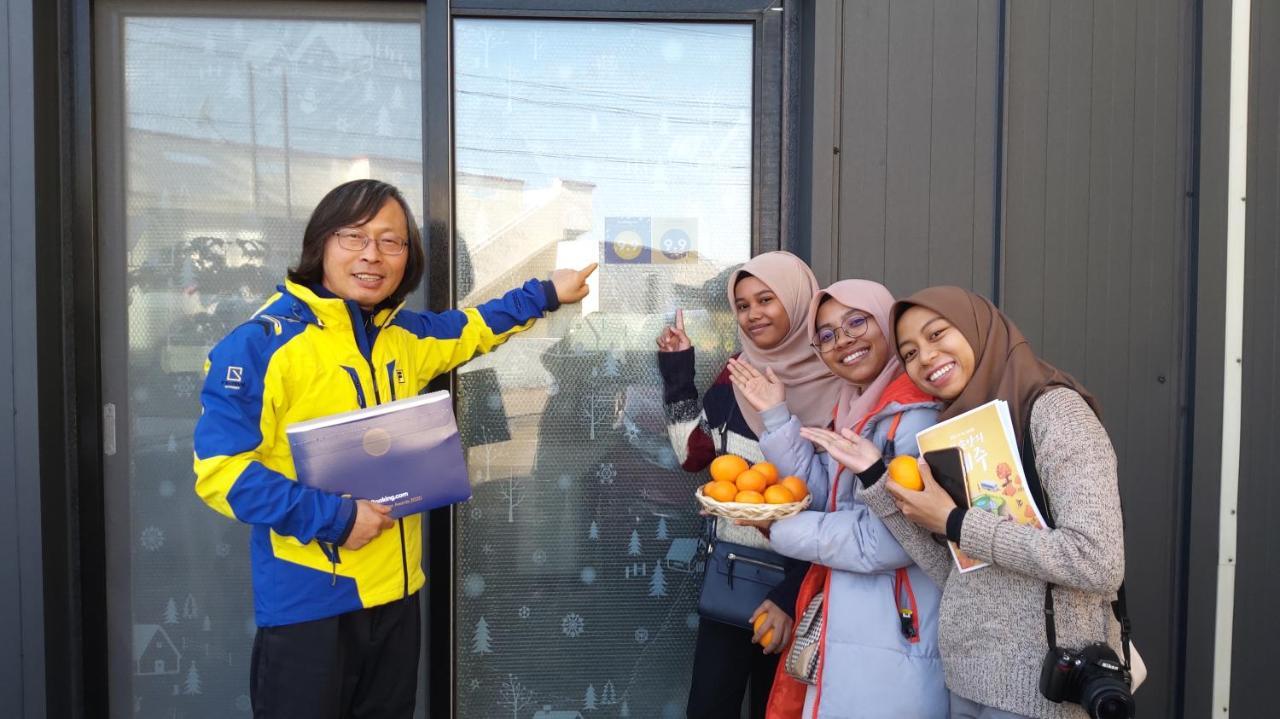 Blue Island Guesthouse Seogwipo Bagian luar foto